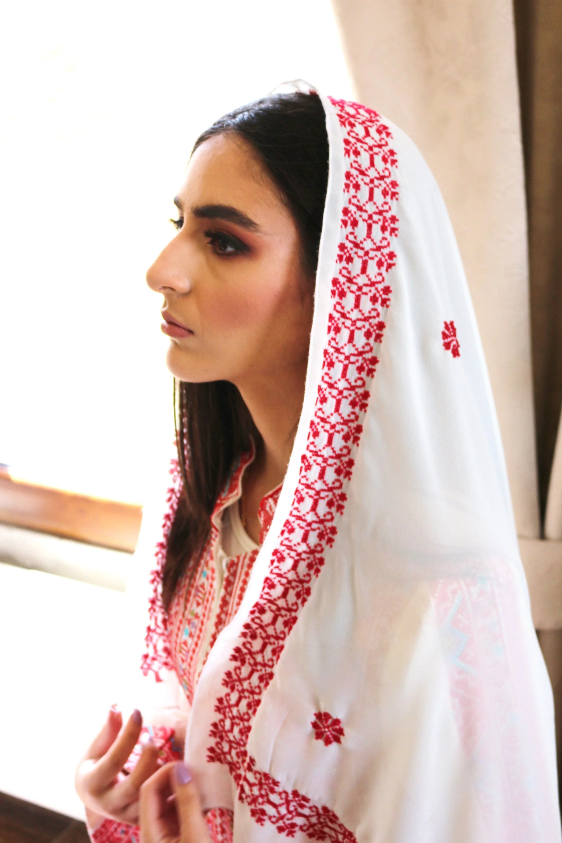 Red Hand-Embroidered Wedding Shawl Deerah